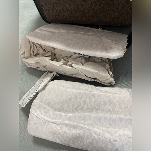 NWT Michael Kors, Heather Brown, multi tiger and leather gold Crossbody bag $398 - Picture 15 of 17